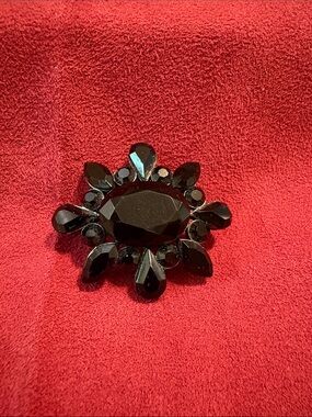 Black Faceted Crystal Floral Brooch - Women Jewelry